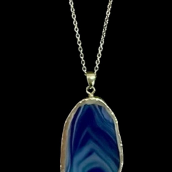 NWT - Beautiful blue agate wrapped in stealing silver with chain - Picture 5 of 6